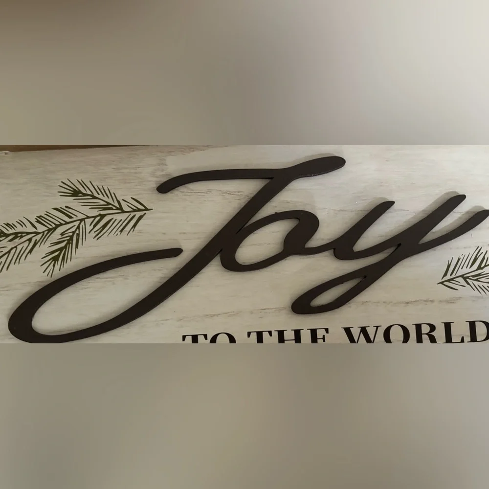 Joy to the world hanging wall sign NWT NEW wood Christmas Xmas festive decor 24”